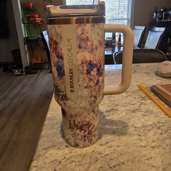 Stanley X Calia 40 Ounce Tumbler with Handle - Floral - Picture 1 of 3
